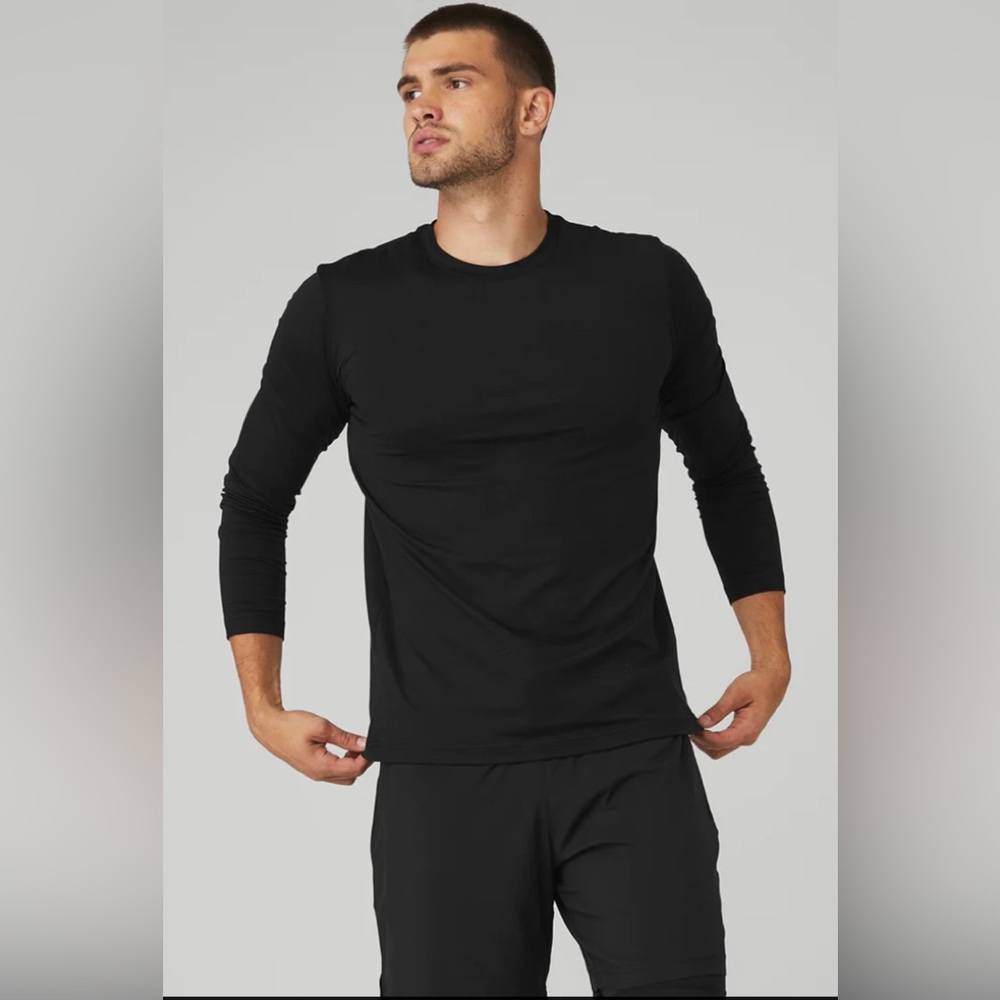 Alo yoga mens t shirt long sleeve M black